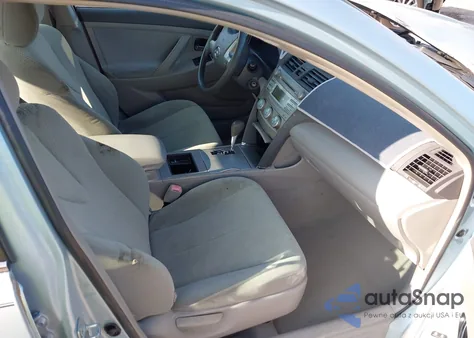 2007 Toyota Camry Le z USA, uszkodzony, nr VIN 4T1BE46K97U714024